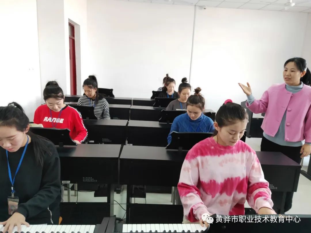 2020年沧州黄骅市职教中心秋季招生简章(12) 2020年沧州黄骅市职教中心秋季招生简章(12)
