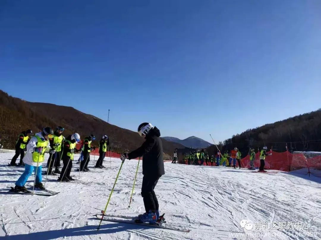 2020年张家口市崇礼区职业技术教育中心初中班招生简章(7) 2020年张家口市崇礼区职业技术教育中心初中班招生简章(7)
