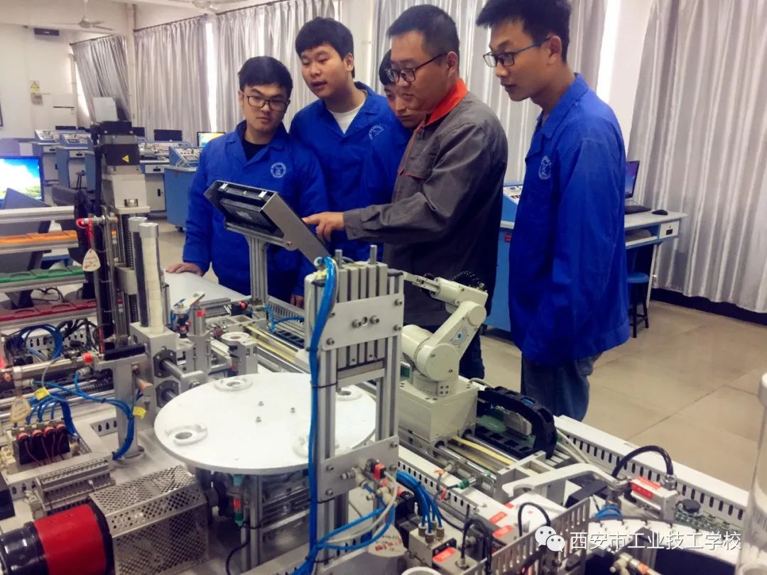 2020年西安市工业技工学校招生简章(10) 2020年西安市工业技工学校招生简章(10)