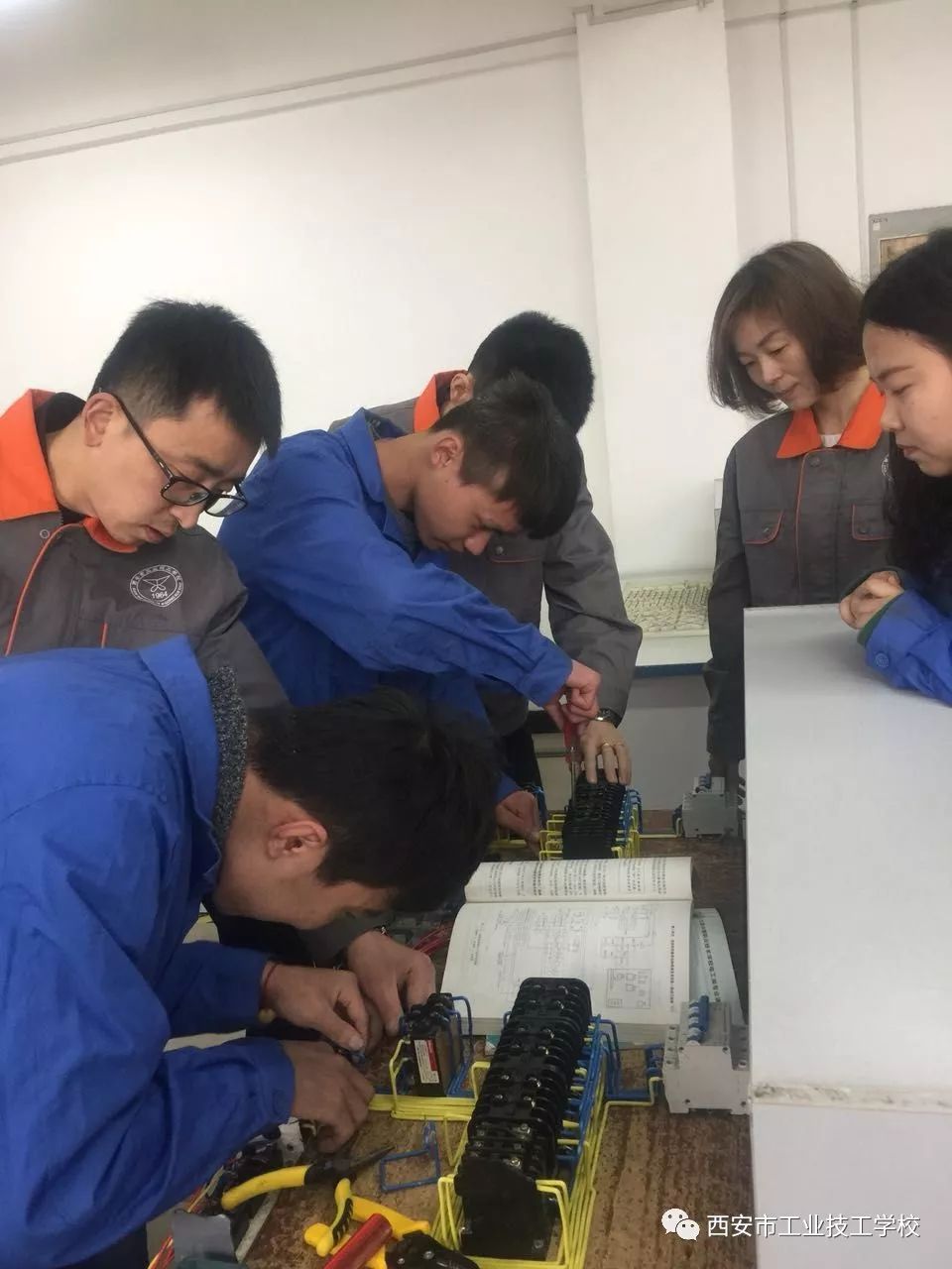 2020年西安市工业技工学校招生简章(7) 2020年西安市工业技工学校招生简章(7)